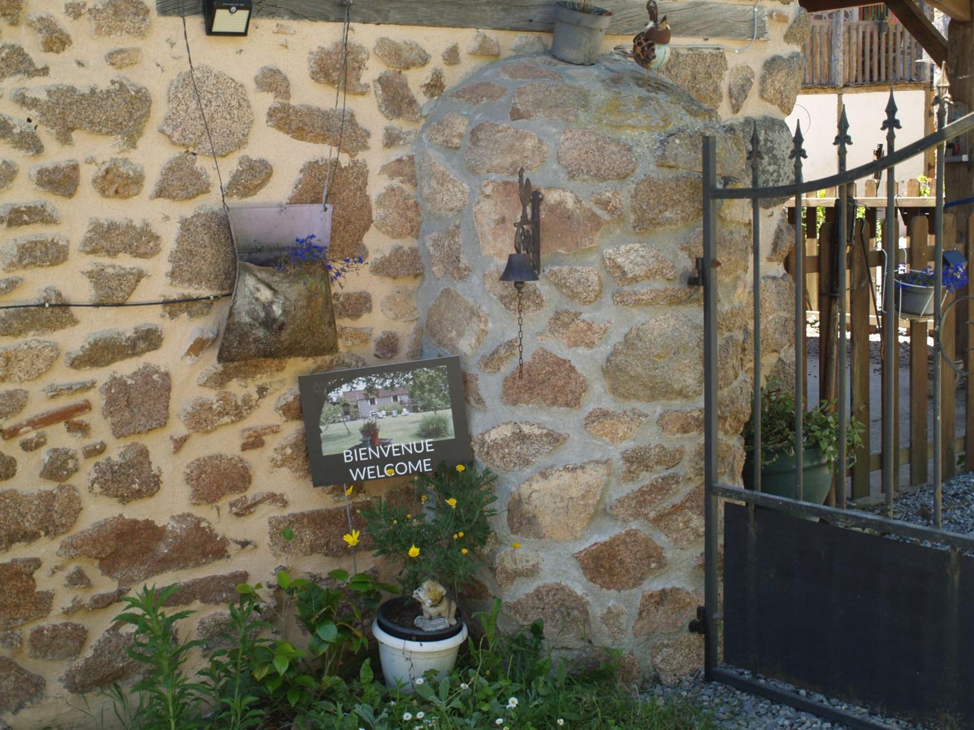 Tranquille Vienne Gites A Chirac Dept Charente Εξωτερικό φωτογραφία