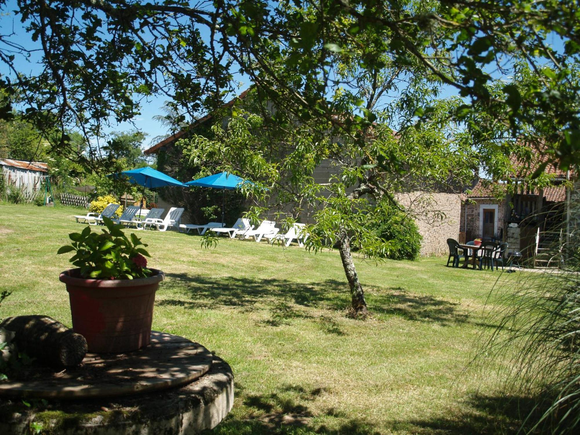 Tranquille Vienne Gites A Chirac Dept Charente Εξωτερικό φωτογραφία